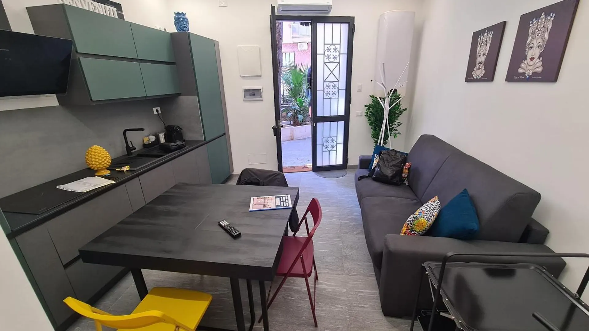 Vittoria'S Stay Palermo Italien